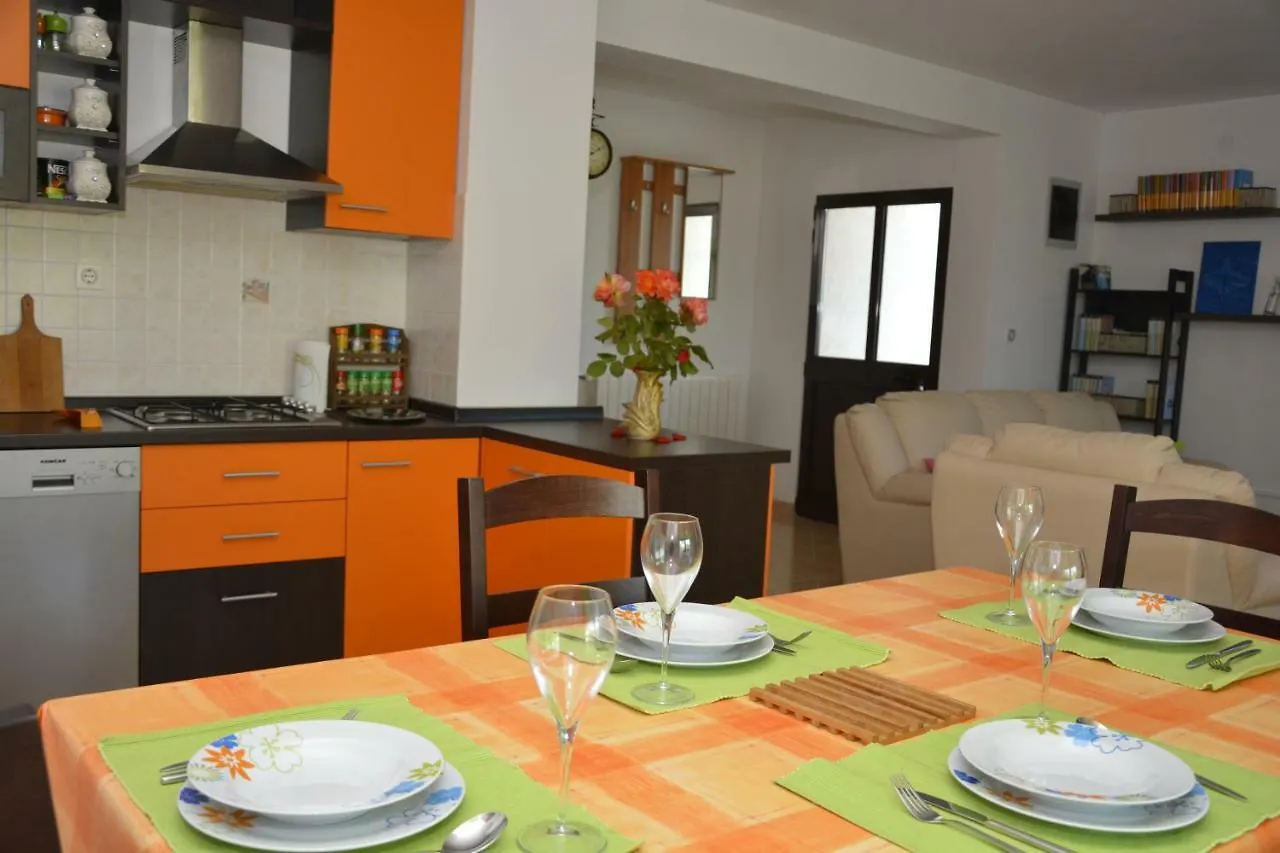 Kuca Za Odmor Sisan Villa Holiday home